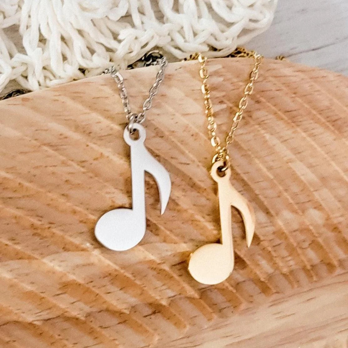 Single music note necklace