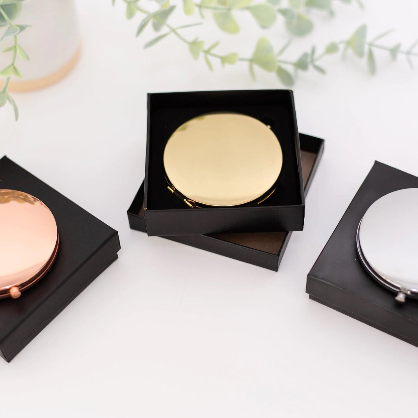 Compact Mirror
